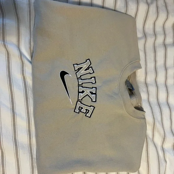 Crewneck - Picture 2 of 2